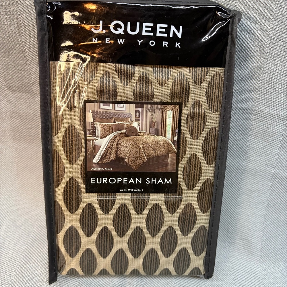 NWT J. Queen New York European sham size 26“ x 26“ Astoria mink